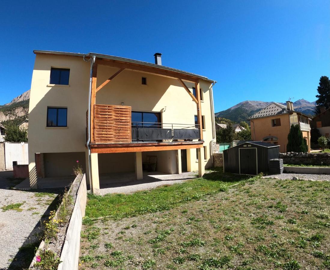 Maison Neuve Proche De Barcelonnette Jausiers Exterior foto